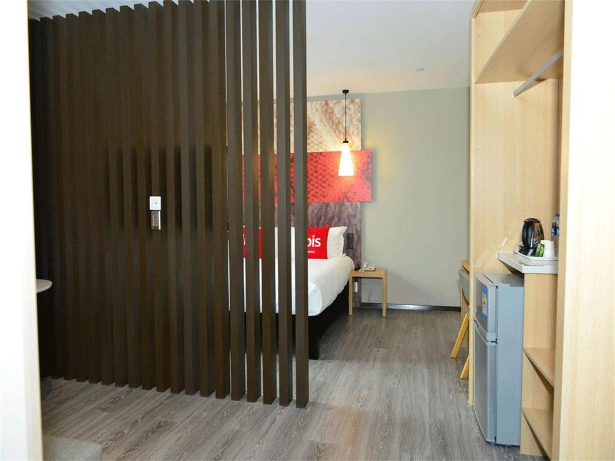 Ibis Beijing Guanzhuang Changying Middle Road Hotel Екстер'єр фото